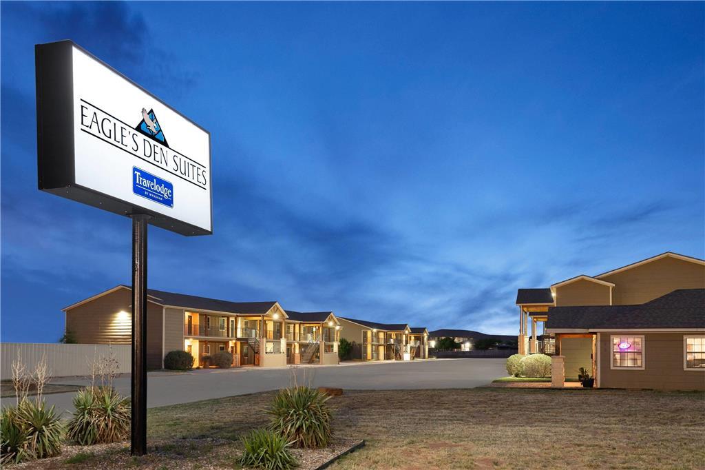 Eagle'S Den Suites Andrews A Travelodge By Wyndham Ngoại thất bức ảnh